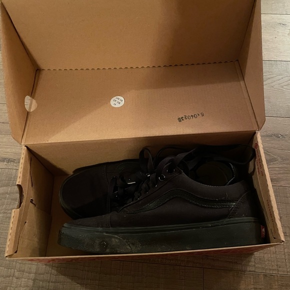 Black vans - Picture 7 of 8